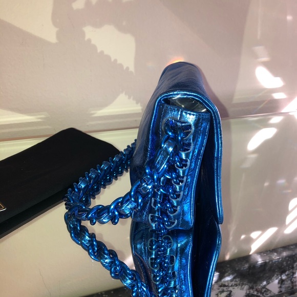❤️SOLD❤️Authentic Blue Metallic Chanel Bag - Picture 3 of 8